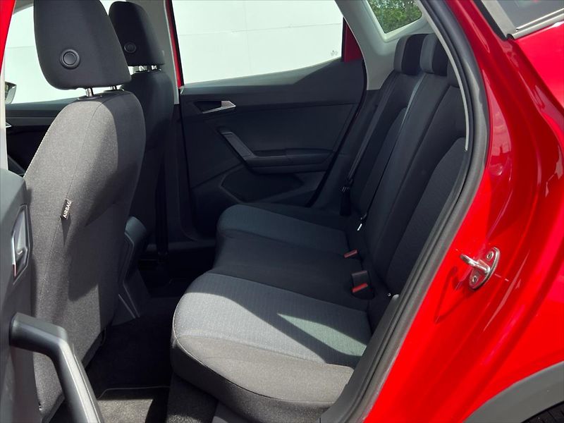 Seat Arona 1,0 TSi 70kW STYLE - fotka 13 z 23
