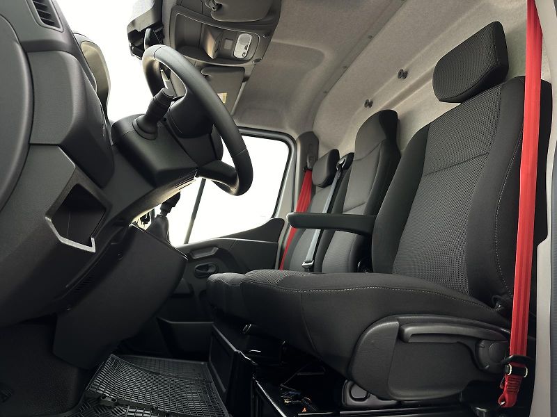 Renault Master 2.3dCi Van L2H2P3 3,5t KLIMA D - fotka 17 z 38