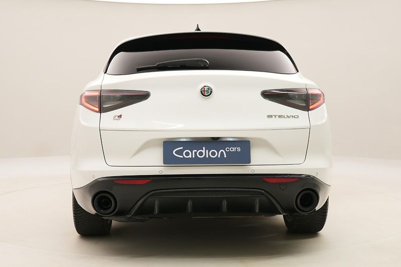 Alfa Romeo Stelvio VELOCE 2.2JTDm Q4 AUT - fotka 11 z 56