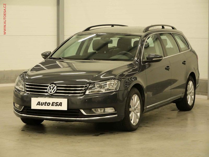 Volkswagen Passat (2013) 2.0TDi, DSG, klima - fotka 3 z 21
