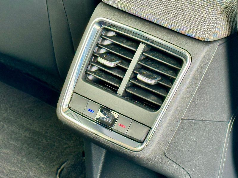 Škoda Enyaq (2022) 82kWh, SOH 92%,KEYLESS - fotka 16 z 19