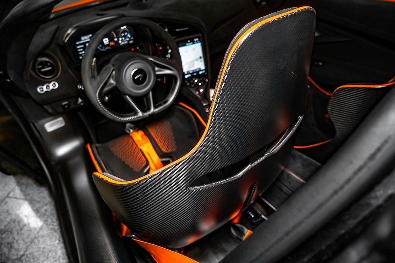 McLaren 765LT LIFT/B&W/MSO/CARBON/BREAKS - fotka 34 z 40