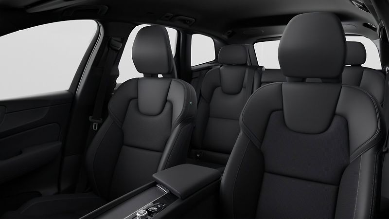 Volvo XC60 (2026) Black Edition Plus T6,4X4 - fotka 6 z 8