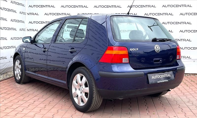 Volkswagen Golf 1,4 i 16v 55kw servis - fotka 6 z 21