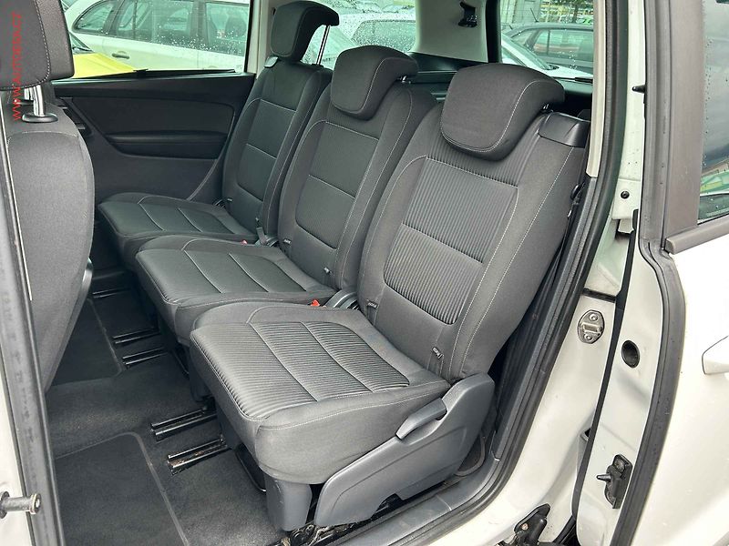 Seat Alhambra (2012) 2.0 TDi, Style, autoAC - fotka 10 z 18