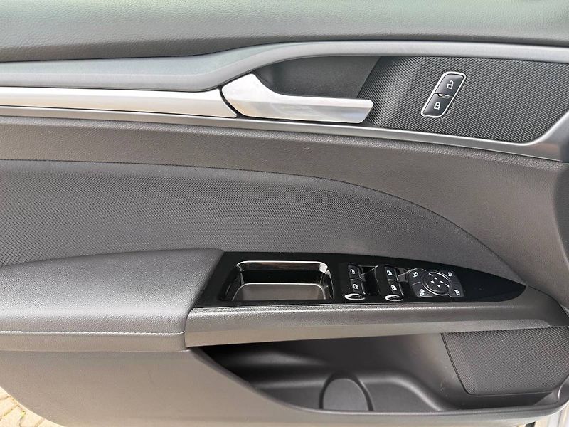 Ford Mondeo (2018) 2.0 TDCi 132 kW Titanium - fotka 19 z 21