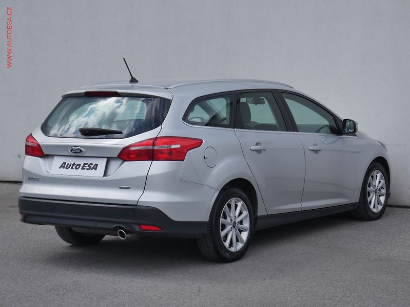 Ford Focus (2017) 1.5 EB, ČR, Titanium - fotka 4 z 18
