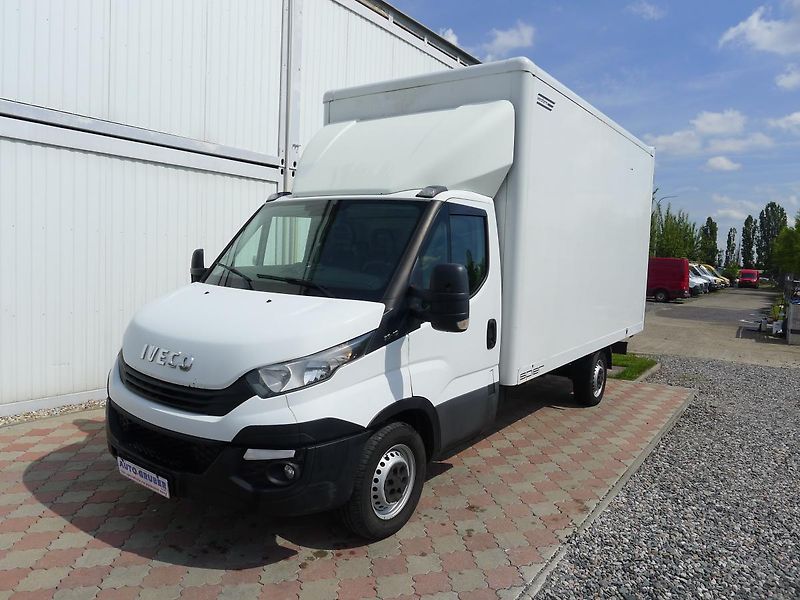 Iveco Daily 35S160 2,3 Skříň 21m3+Klima - fotografie inzerátu