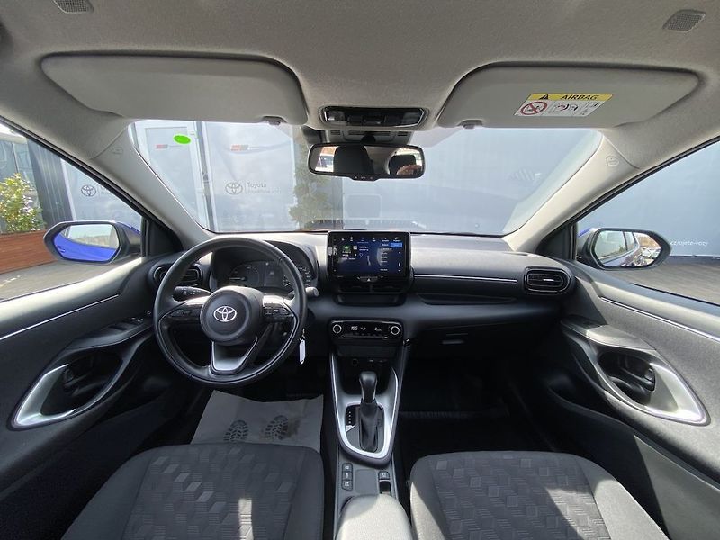 Toyota Yaris 1.5HEV, ČR-1m, Comfort, DPH - fotka 14 z 32