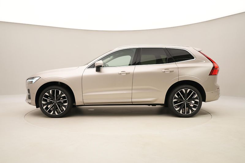 Volvo XC60 B5 AWD BRIGHT ULTRA REZERVACE - fotka 10 z 60