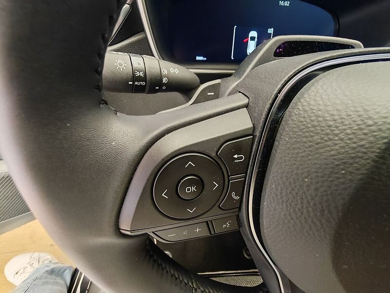 Toyota Corolla Touring Sports 2.0 Hybrid Styl - fotka 27 z 38