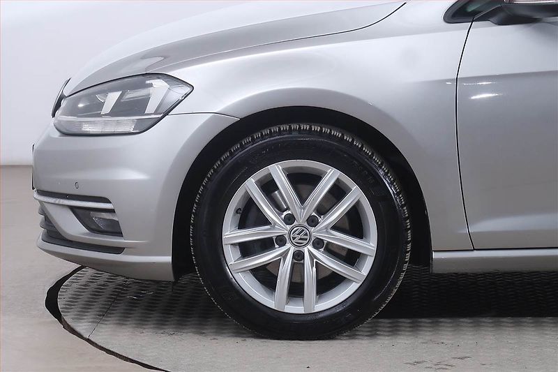 Volkswagen Golf (2020) 2.0 TDI, Automat, Navi - fotka 15 z 22