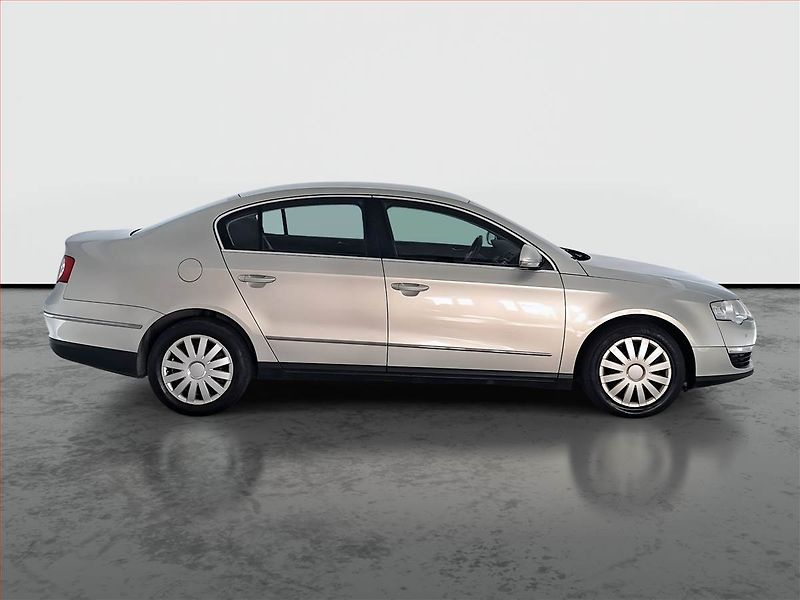 Volkswagen Passat (2010) 1.6 TDI, Serv.kniha, Navi - fotka 6 z 16