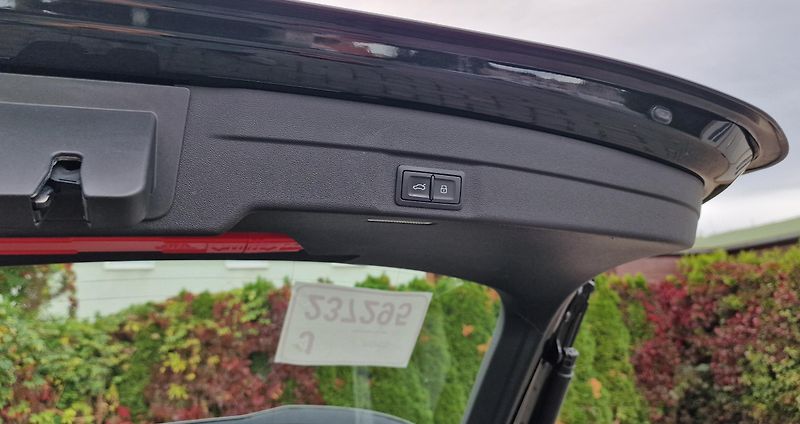 Audi A6 Avant (2025) quattro S-line Vzduch Pano Taž - fotka 34 z 52