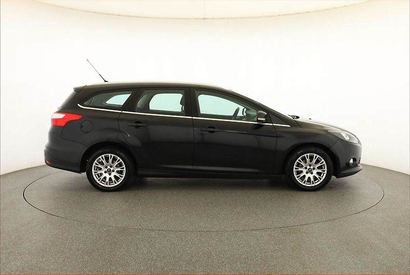 Ford Focus (2011) 1.6 TDCi, po STK - fotka 6 z 17