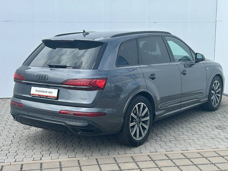 Audi Q7 50 Sline Quattro 8TT 3,0TDI - fotka 2 z 27