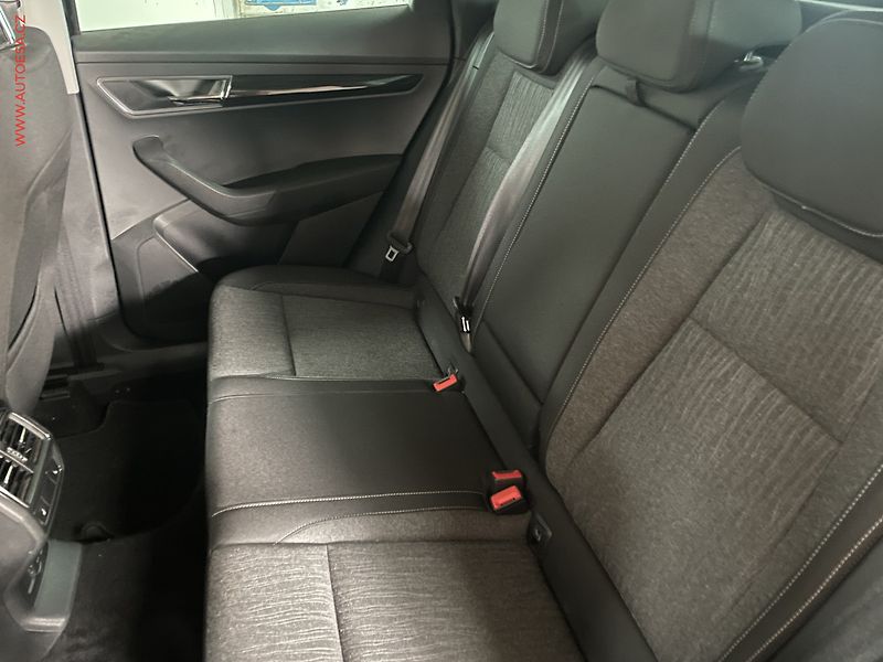 Škoda Karoq (2019) 1.6 TDi, Style, DSG, navi, - fotka 10 z 16
