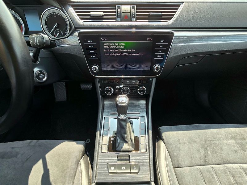 Škoda Superb (2020) 2.0 TDI 147KW 4x4 DSG Style - fotka 15 z 22