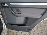 Volkswagen Touran (2011) 1.4TSI 103kW 6MAN - náhled 28