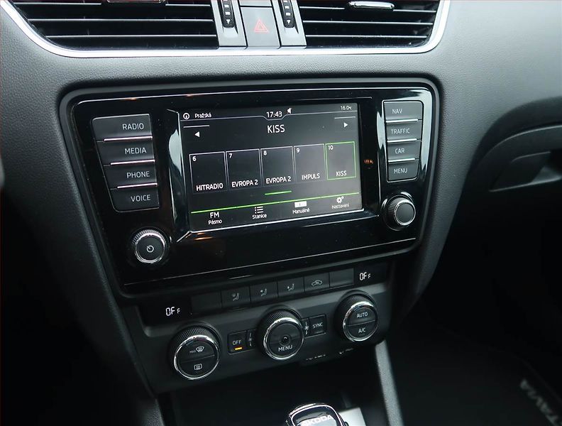 Škoda Octavia (2015) Ambition Plus 1.6 TDI, Automat - fotka 12 z 18