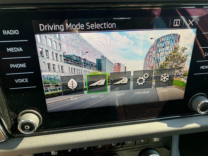 Škoda Kodiaq (2021) 2.0TDI 147kW STYLE DSG 4X4 WEB - fotka 29 z 35