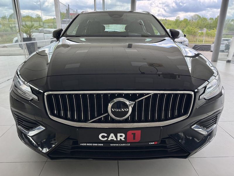 Volvo V60 T6 AWD Recharge*KeyLes*DPH - fotka 3 z 38