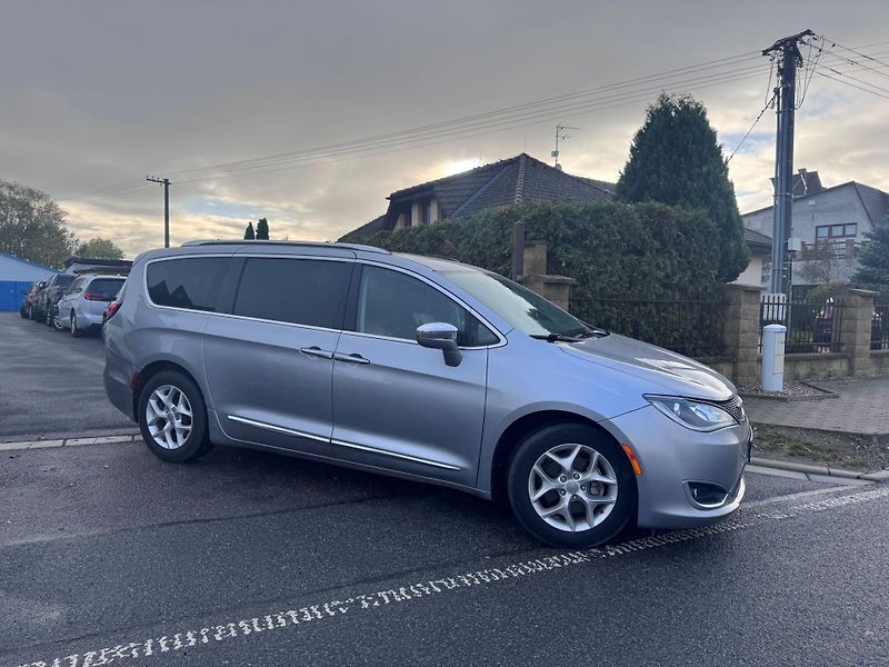 Chrysler Pacifica (2020) 3,6 RU Panorama Limited 2020 - fotografie inzerátu