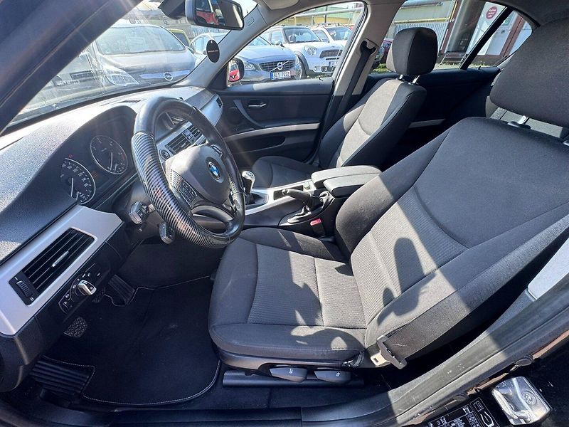 BMW Řada 3 (2011) E90 2,0D 85 KW PĚKNÝ - fotka 20 z 45
