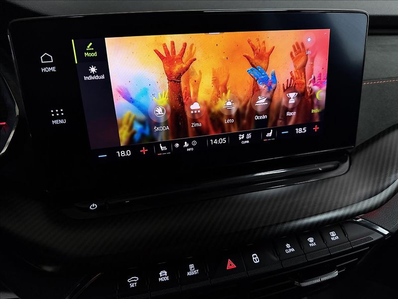 Škoda Octavia 2.0TDI 147kW DCC PANO RS PLUS - fotka 26 z 53