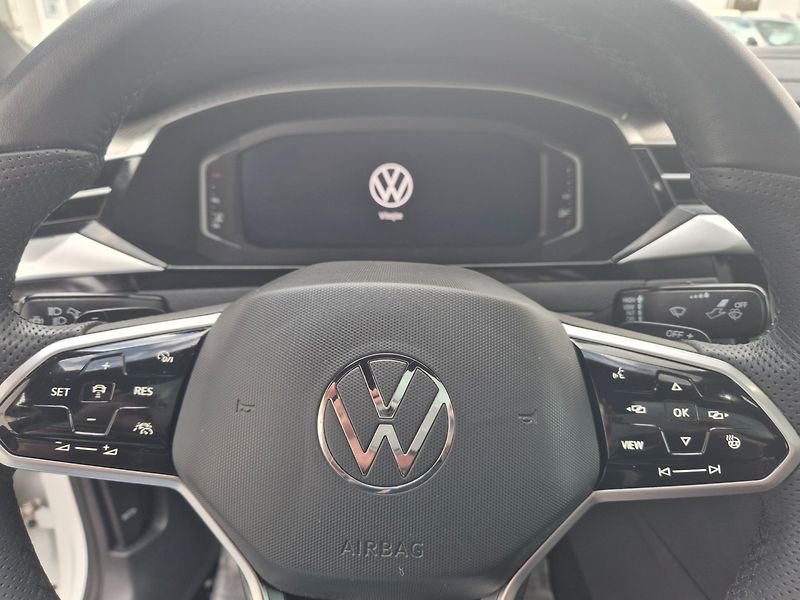 Volkswagen Arteon 2.0 TDI DSG 4x4  DPH ROZVODY - fotka 24 z 32