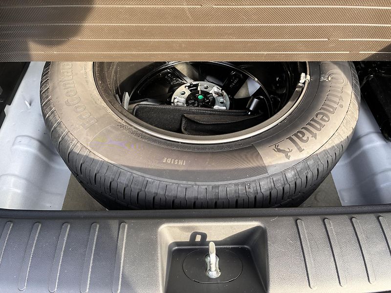 Hyundai Tucson 1,6T-GDi 110kW REZERVACE - fotka 30 z 30