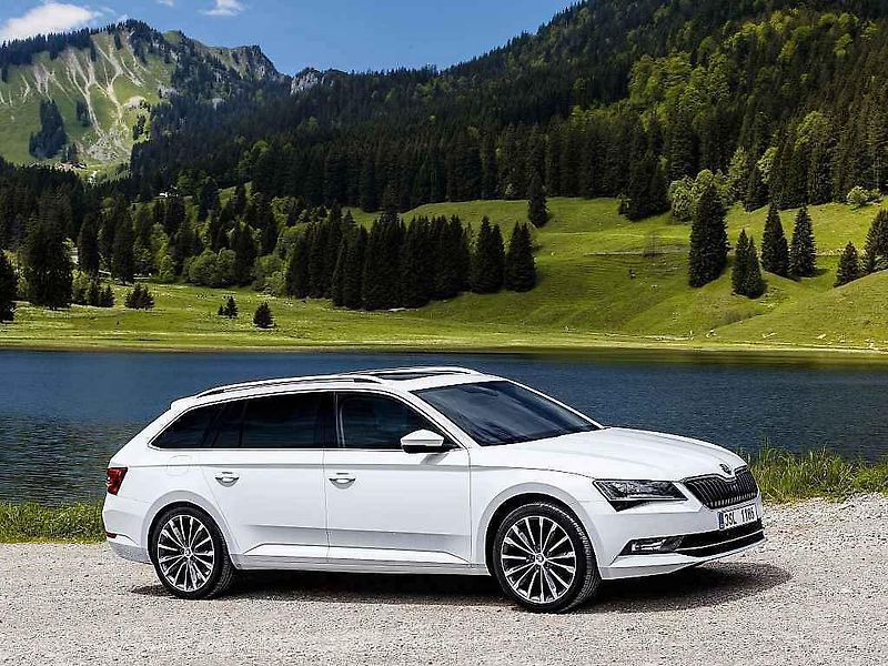 Škoda Superb SportLine.