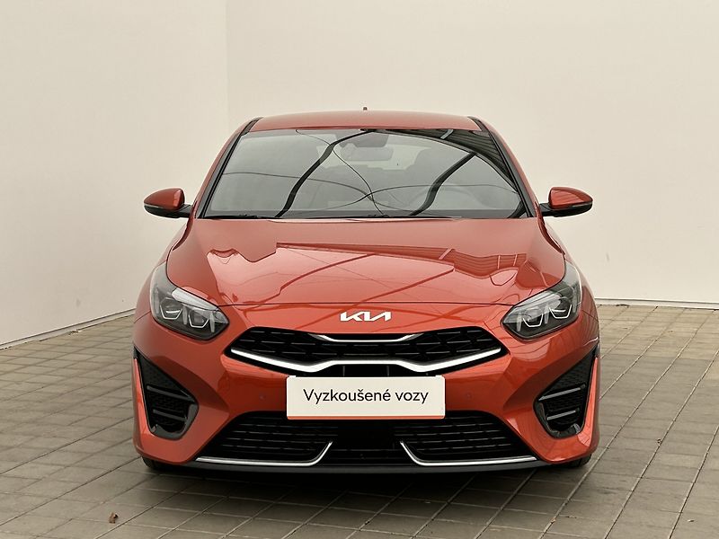 Kia ProCeed 1.5 T-GDi  GT LINE PLUS - fotka 4 z 29
