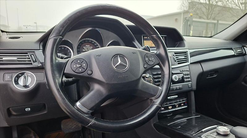 Mercedes-Benz Třídy E 3,0 350 CDi 4Matic ČR kůže AUT - fotka 10 z 15
