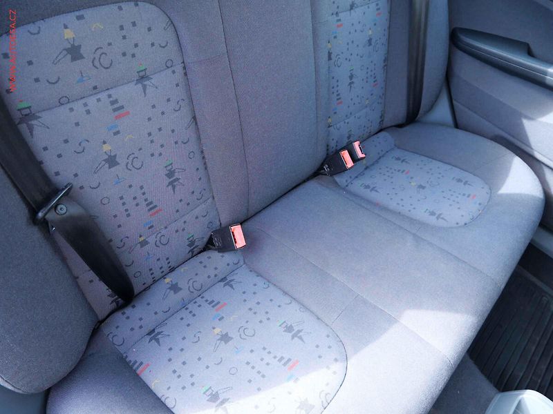 Škoda Fabia (2003) 1.2 HTP, ČR, zmk.řazení - fotka 12 z 18