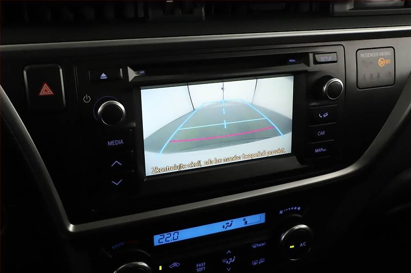 Toyota Auris (2015) 1.6 Valvematic, ČR,1.maj - fotka 10 z 17