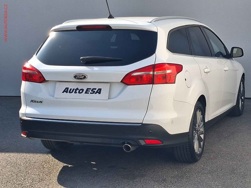 Ford Focus (2018) 2.0 TDCi, Titanium, AT - fotka 4 z 20
