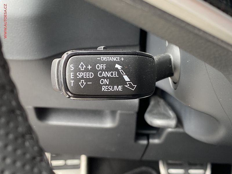 Škoda Karoq (2025) 2.0 TDi 4X4, 1.maj,ČR - fotka 15 z 22