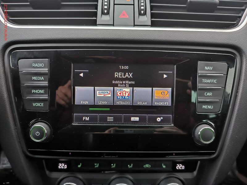 Škoda Octavia (2014) 2.0 TDi, Bixen, navi, park - fotka 9 z 21