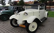 Pálavský Oldtimer přilákal na Břeclavsko desítky elegantnch veteránů