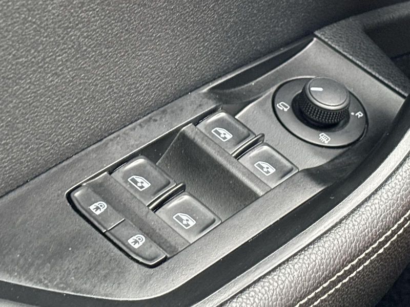 Škoda Superb (2021) Combi 1.4 TSI iV DSG Style - fotka 18 z 31