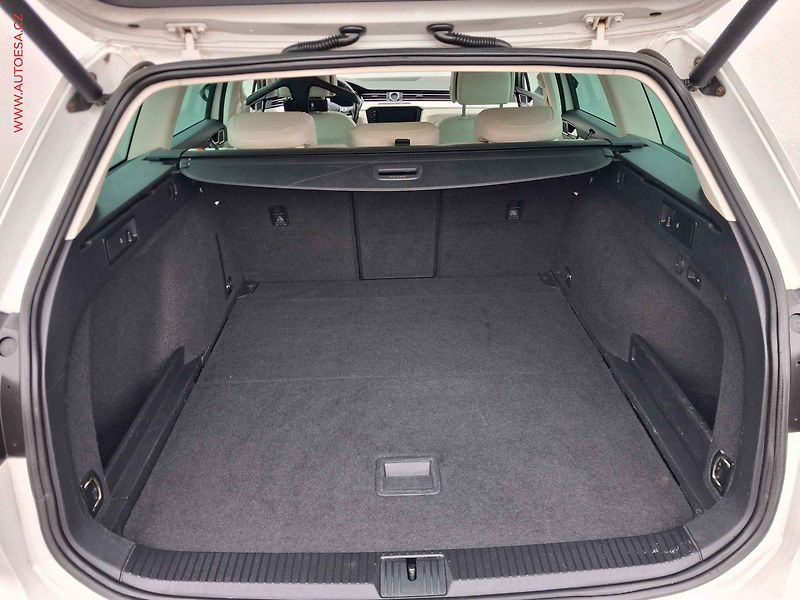 Volkswagen Passat (2019) 2.0TDi, DSG, LED, navi - fotka 7 z 20