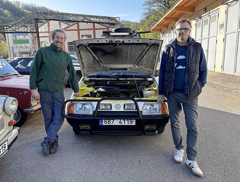 Petr Novotný z Blanska vyráží s vlastnoručně upravenou Škodou Spacáq do Maroka. Čeká ho písek, moře i hory.