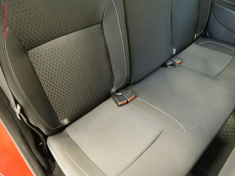 Dacia Sandero (2019) 1.0i, 2.maj,ČR, AC, tažné - fotka 12 z 17