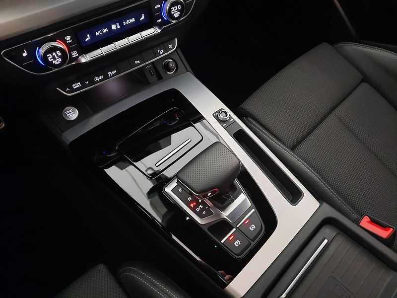 Audi Q5 (2024) 40 TDI quattro (150kW/204k) S - fotka 14 z 27