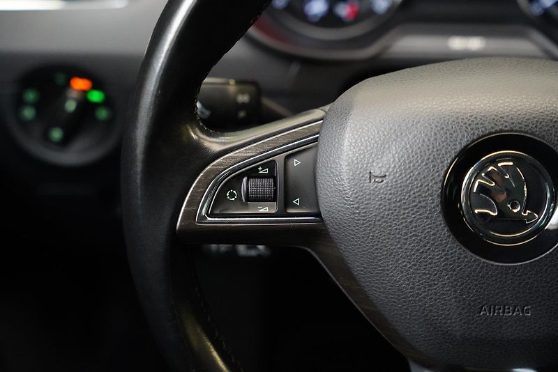 Škoda Octavia - fotka 15 z 27