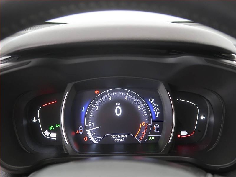 Renault Kadjar (2017) 1.2 TCe, Tempomat - fotka 11 z 17