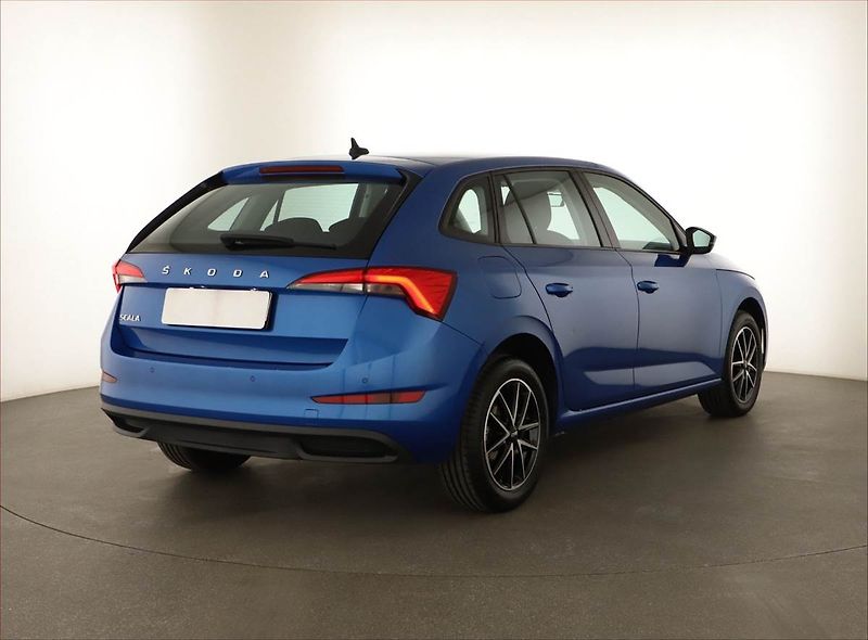 Škoda Scala (2019) 1.5 TSI, Tempomat - fotka 5 z 12
