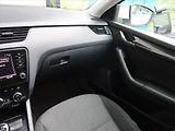 Škoda Octavia (2019) 2.0 TDI, Navi, Tempomat - náhled 8