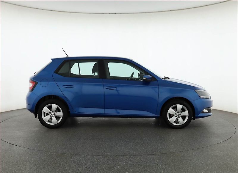 Škoda Fabia (2017) 1.2 TSI, Park. senzory - fotka 6 z 16